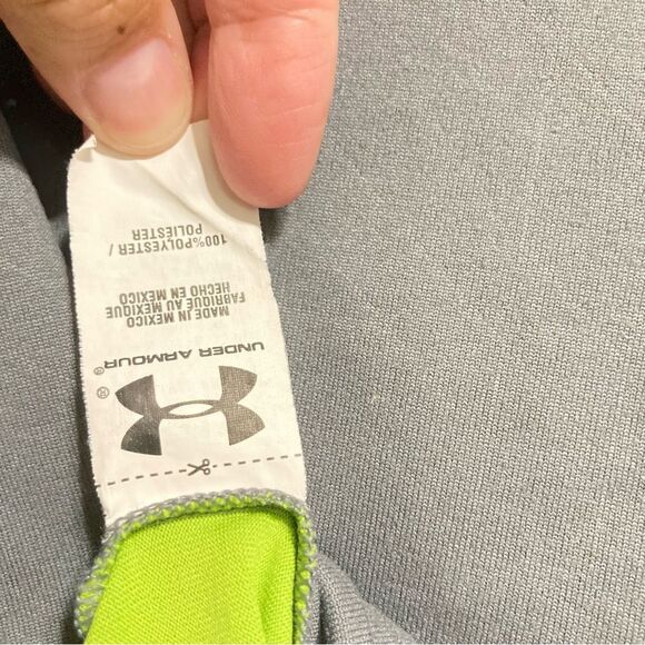 UNDER ARMOUR Loose Heat Gear Athletic Tshirt Lime Green Gray Youth Small - Picture 9 of 12
